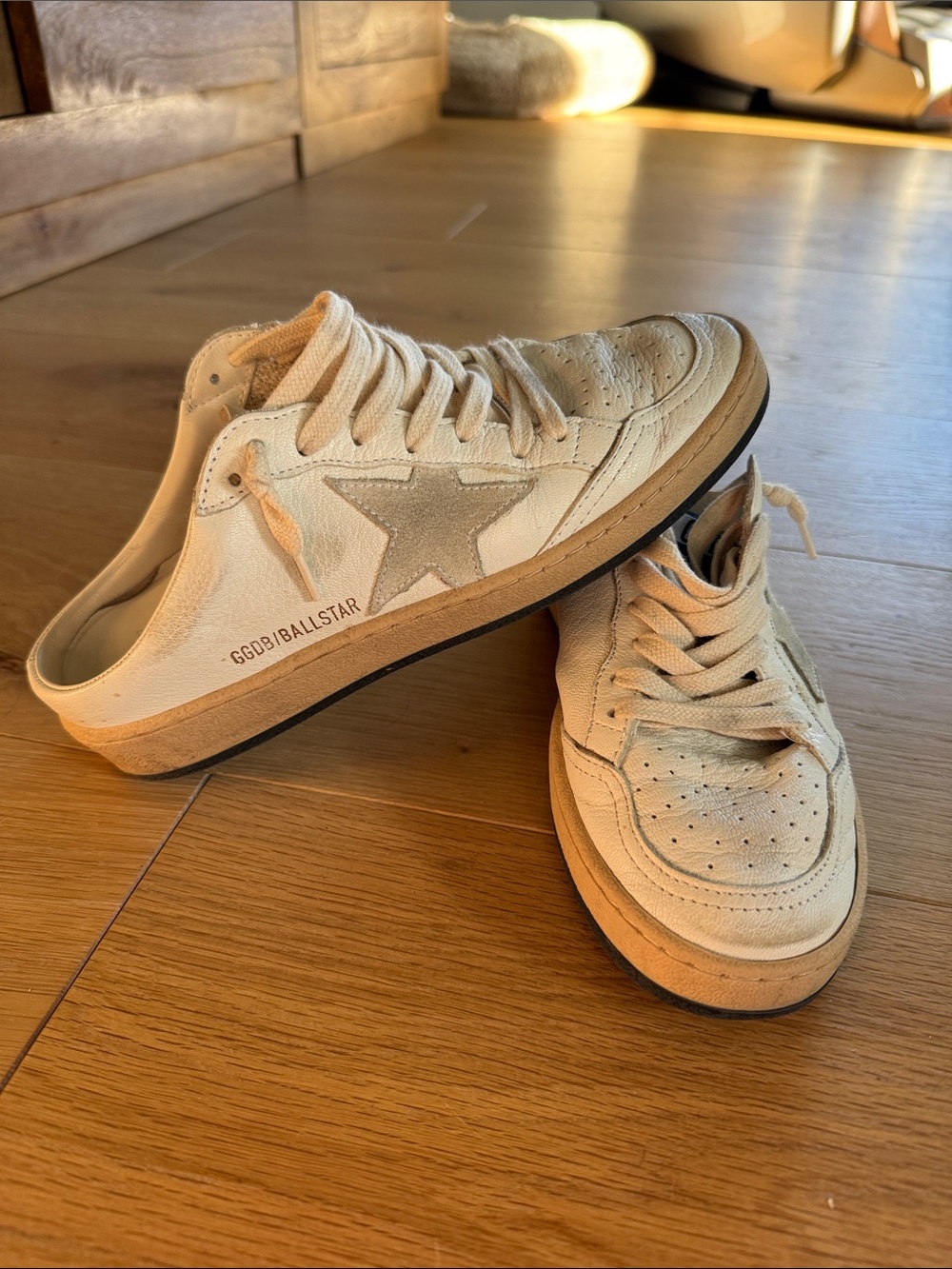 Golden Goose Beige/Cream Low-Top Sneakers